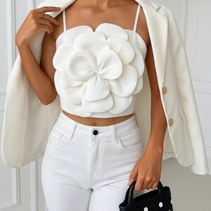 White 3D Floral Cami Top | Passion of Essence Boutique